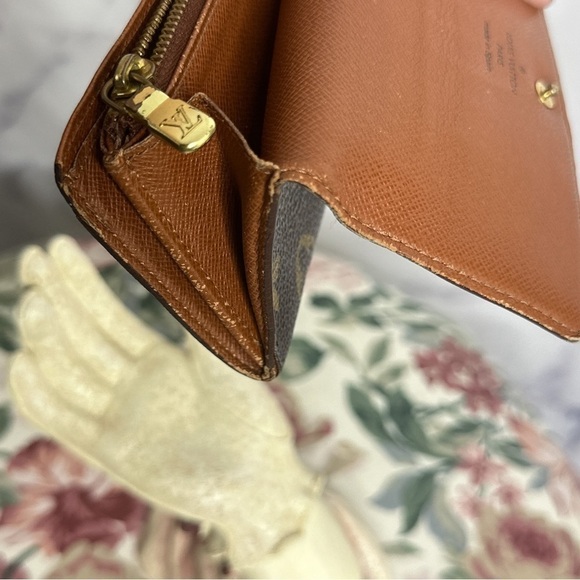 Louis Vuitton | Monogram Porte Monnaie Zip Bifold Wallet - Picture 9 of 14